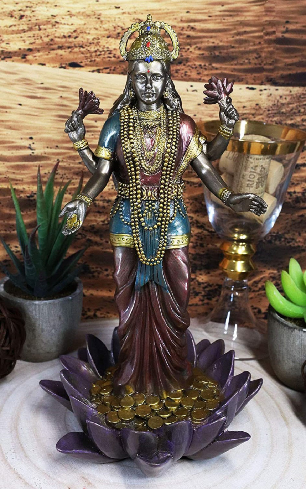 Bungalow Rose Statue De La D Esse Indou Sri Lakshmi Debout Sur Une